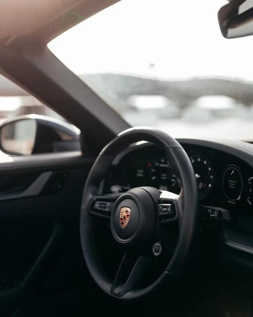 Porsche 911 2023 - Sports Car thumbnail NaN